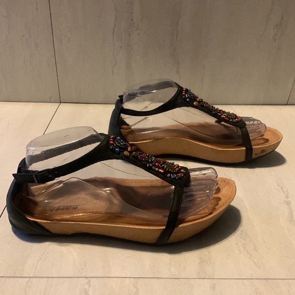Earth Enchanting T Strap Flat Beaded Buckle Strap Comfort Sandals Size 7.5B - Picture 3 of 12